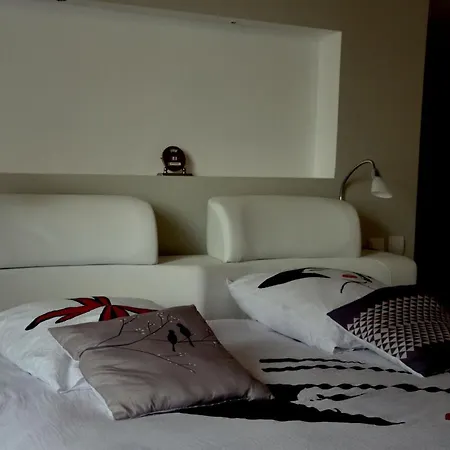 La Douce Parenthese -nature, Convivialite & Serenite Montirat (Tarn)