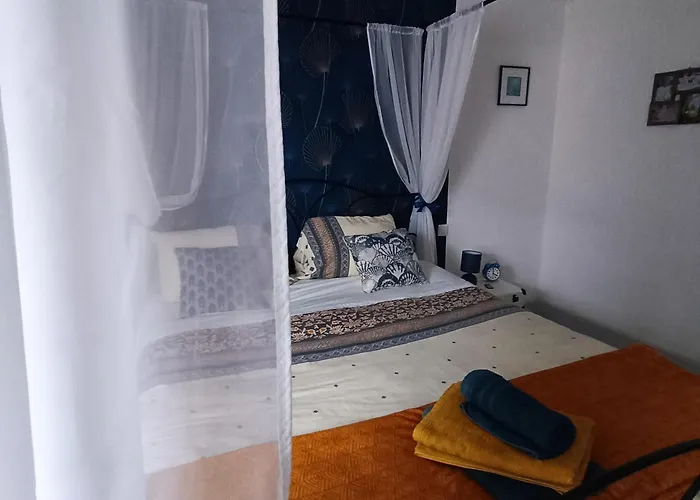 Bed & Breakfast La Douce Parenthese -nature, Convivialite & Serenite 3*