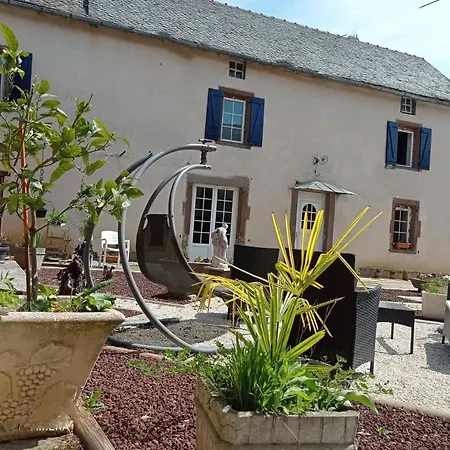 La Douce Parenthese -nature, Convivialite & Serenite 3* Montirat