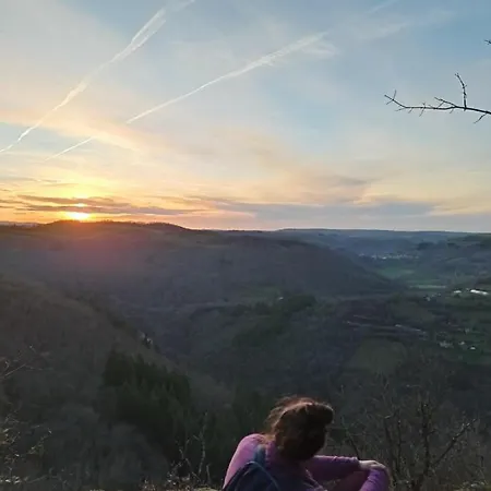 La Douce Parenthese -nature, Convivialite & Serenite Alojamento de Acomodação e Pequeno-almoço Montirat (Tarn)