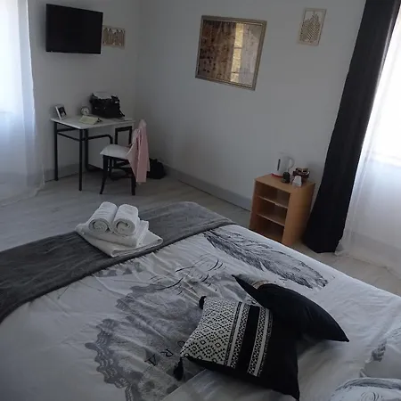 La Douce Parenthese -nature, Convivialite & Serenite 3*